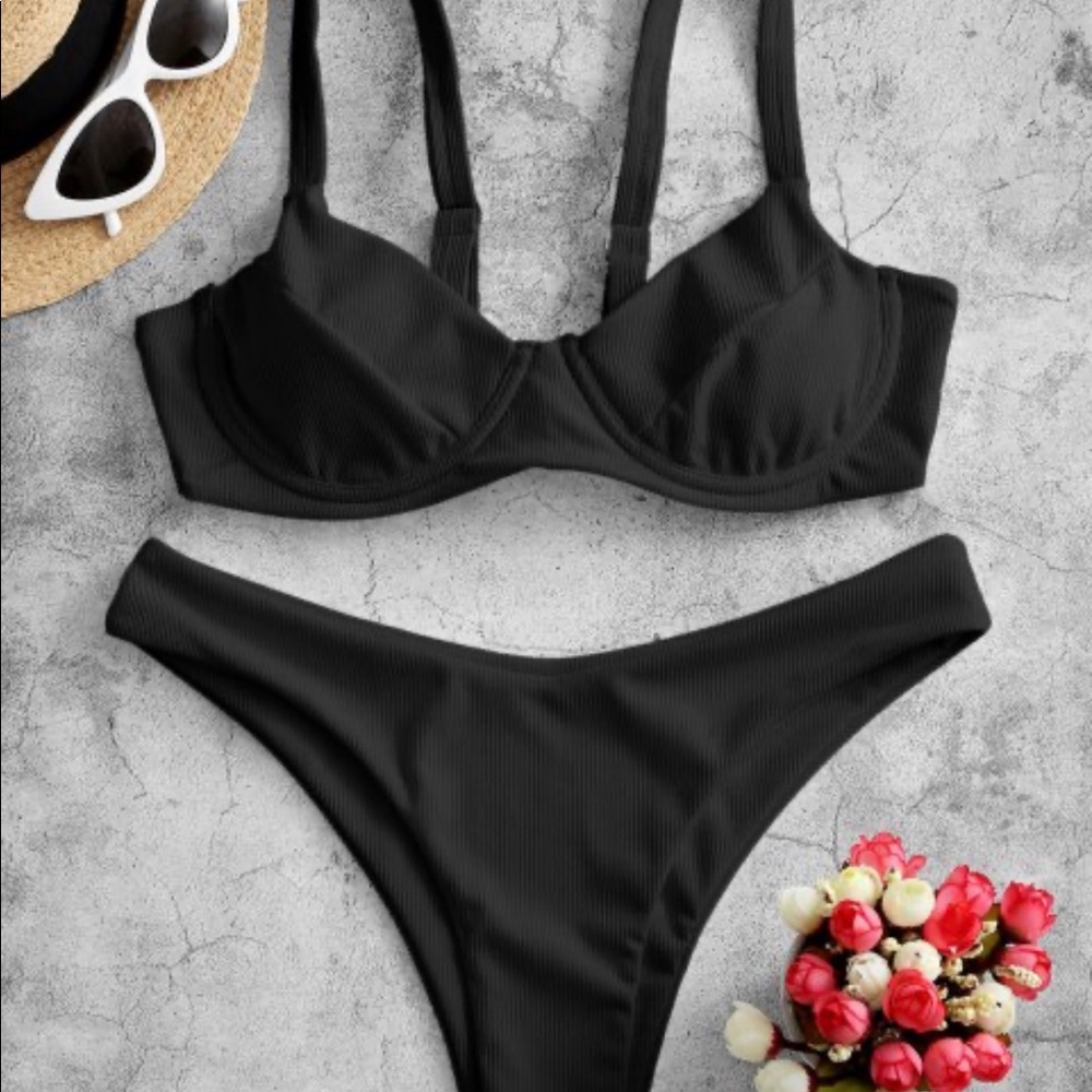 Underwire High Leg Ribbed Bikini Swimsuit Set